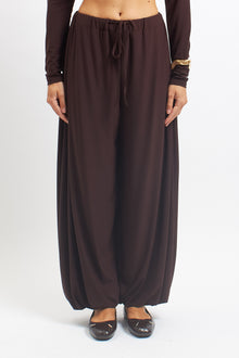 Pantalone con elastico alla caviglia