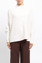 Oversized sweater with ribbed collar