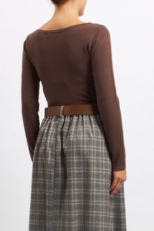Maglia cropped con scollo a barca