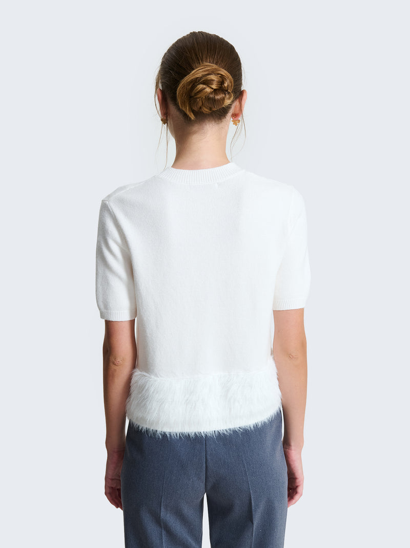 Maglia a maniche corte con bordo in pelo