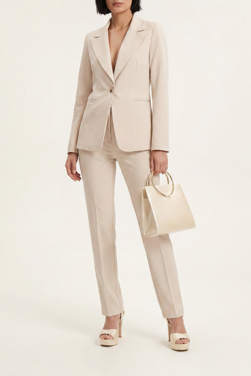 Completo blazer e pantaloni flared