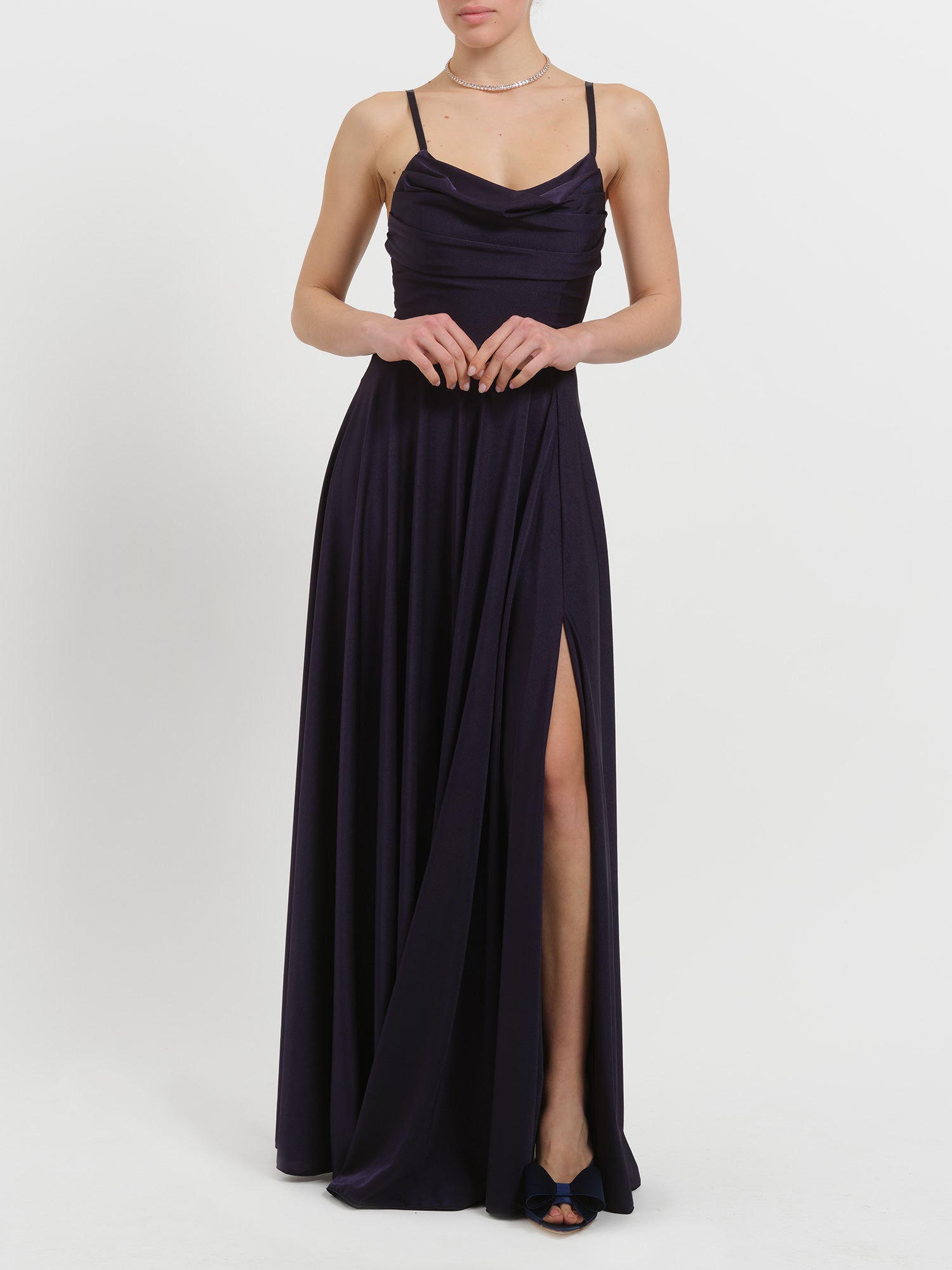 Abito lungo con drappeggio