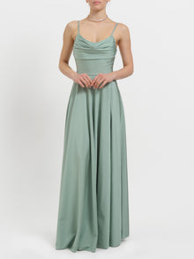 Abito lungo con drappeggio