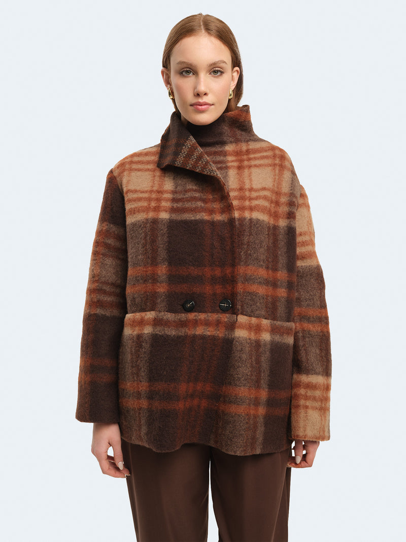 Cappotto corto in lanacotta con sciarpa