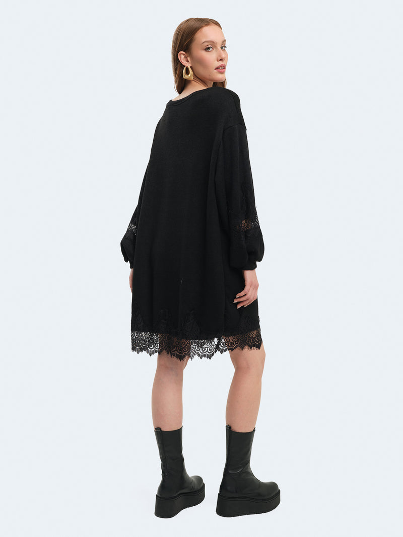 Abito in felpa con inserti in pizzo