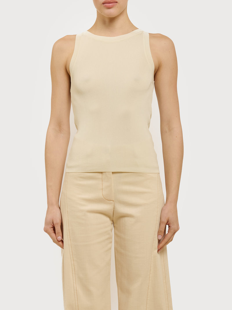 Top con scollo all'americana