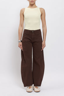 Top con scollo all'americana