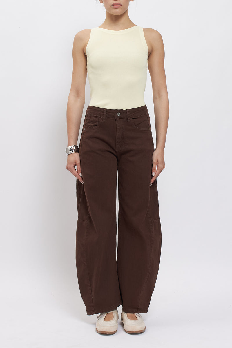 Top con scollo all'americana