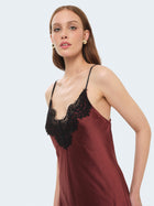 Abito in raso con gonna in pizzo