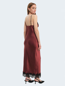 Abito in raso con gonna in pizzo