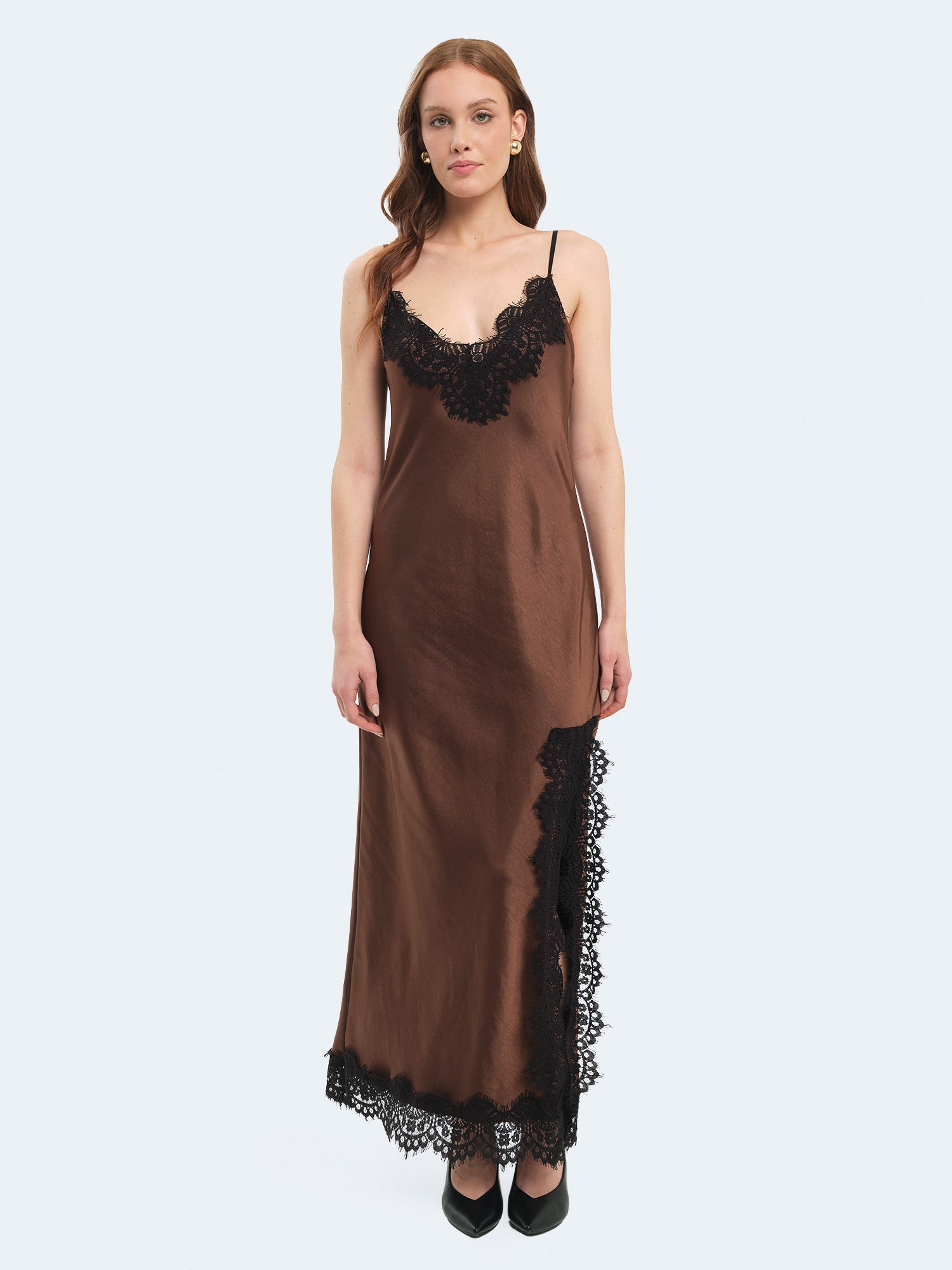 Abito in raso con gonna in pizzo