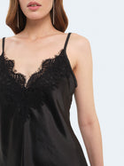 Top in raso con inserti in pizzo