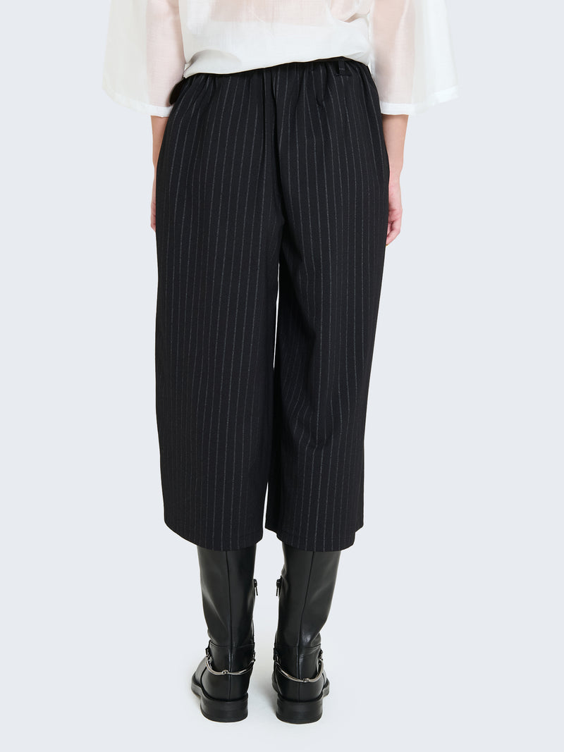 Pantaloni culotte gessati con cintura