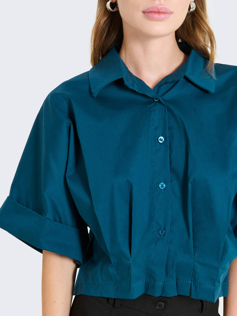 Camicia cropped con maniche corte ampie