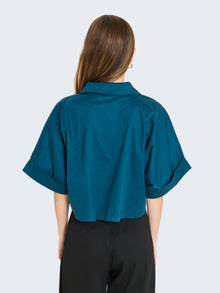 Camicia cropped con maniche corte ampie