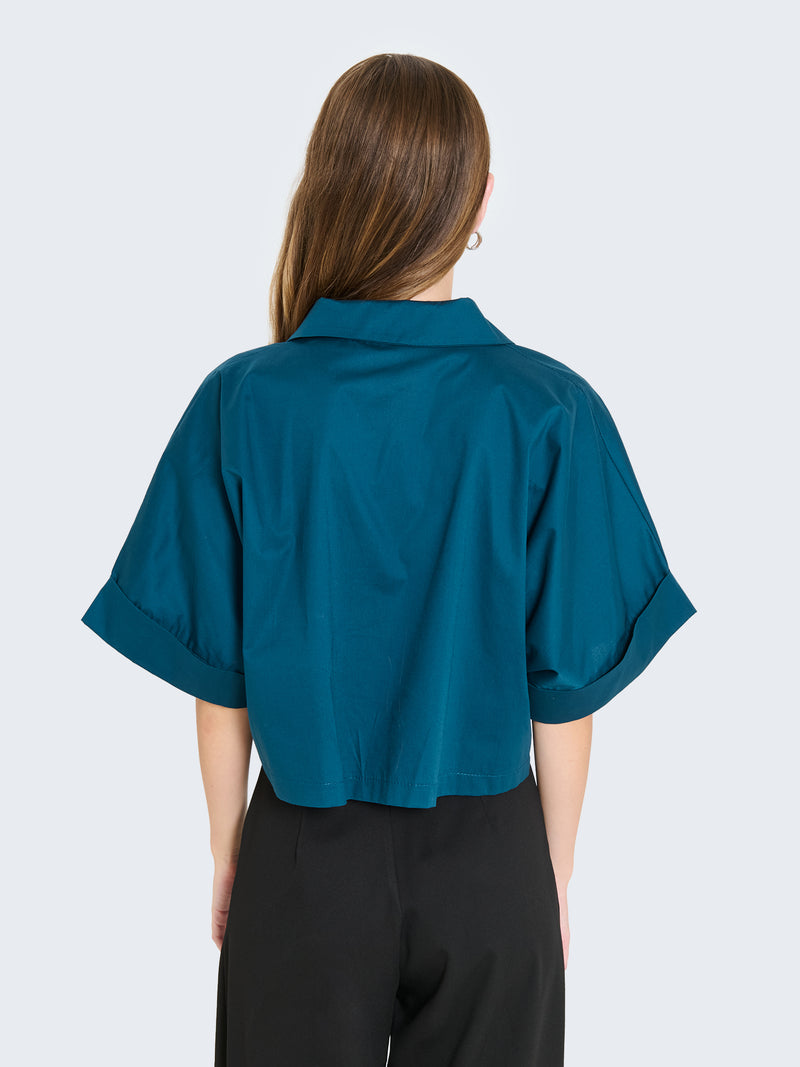 Camicia cropped con maniche corte ampie