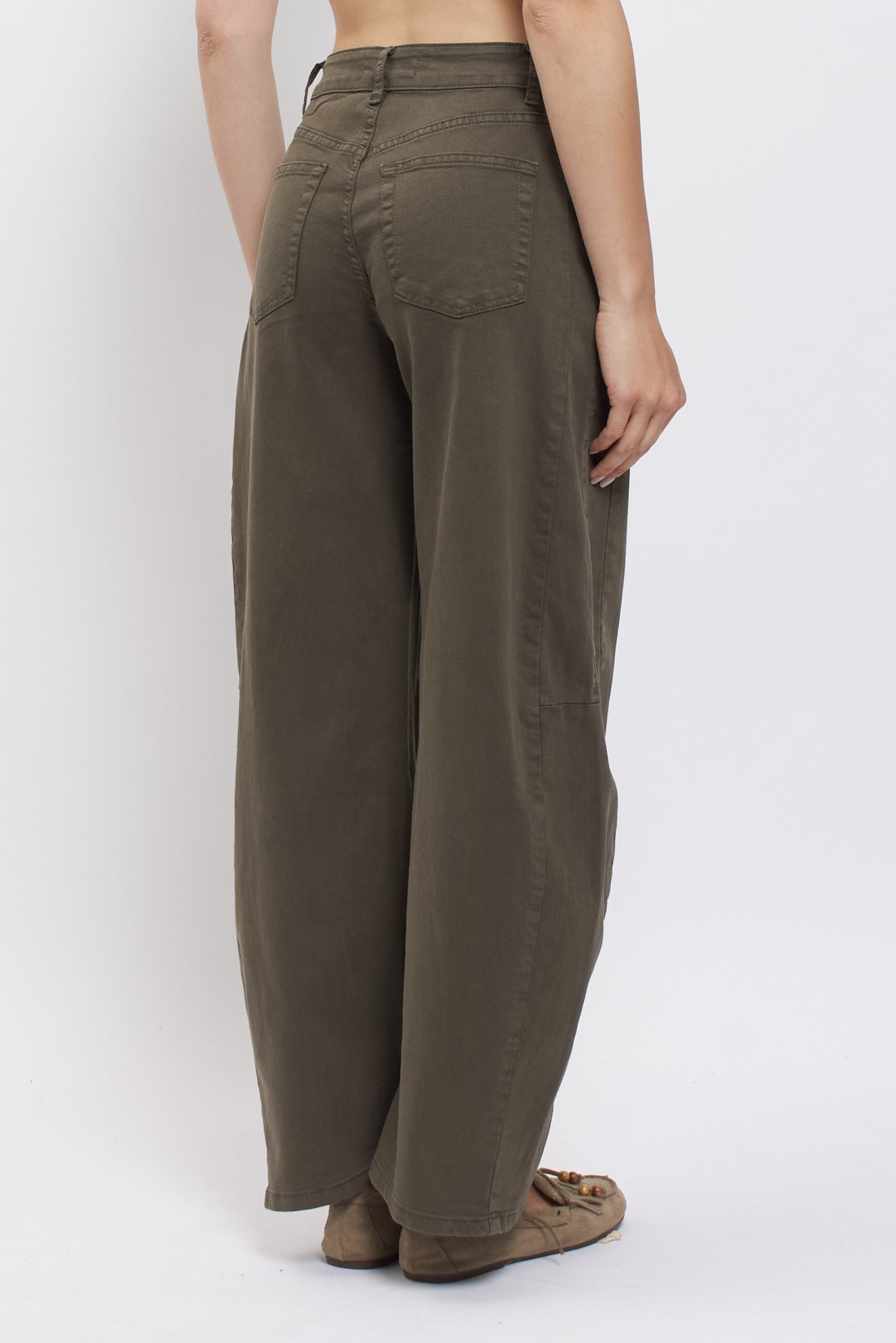 Pantalone barrel in cotone