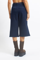 Jeans bermuda con pinces