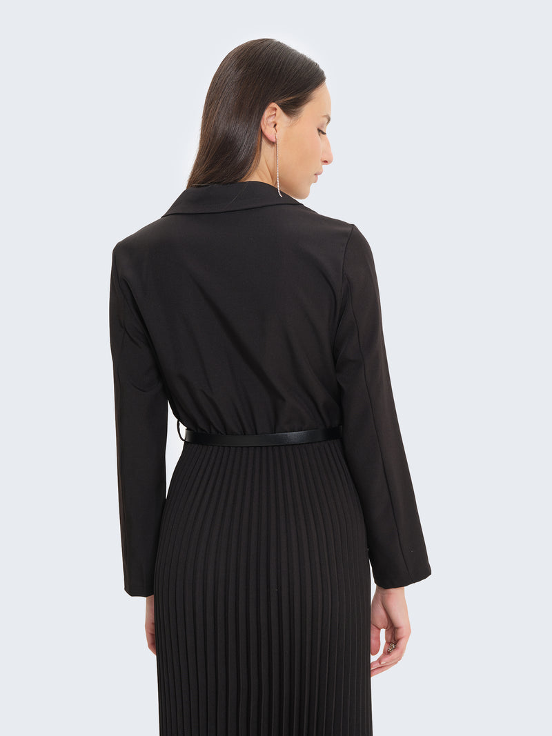 Long dress with pleated skirt