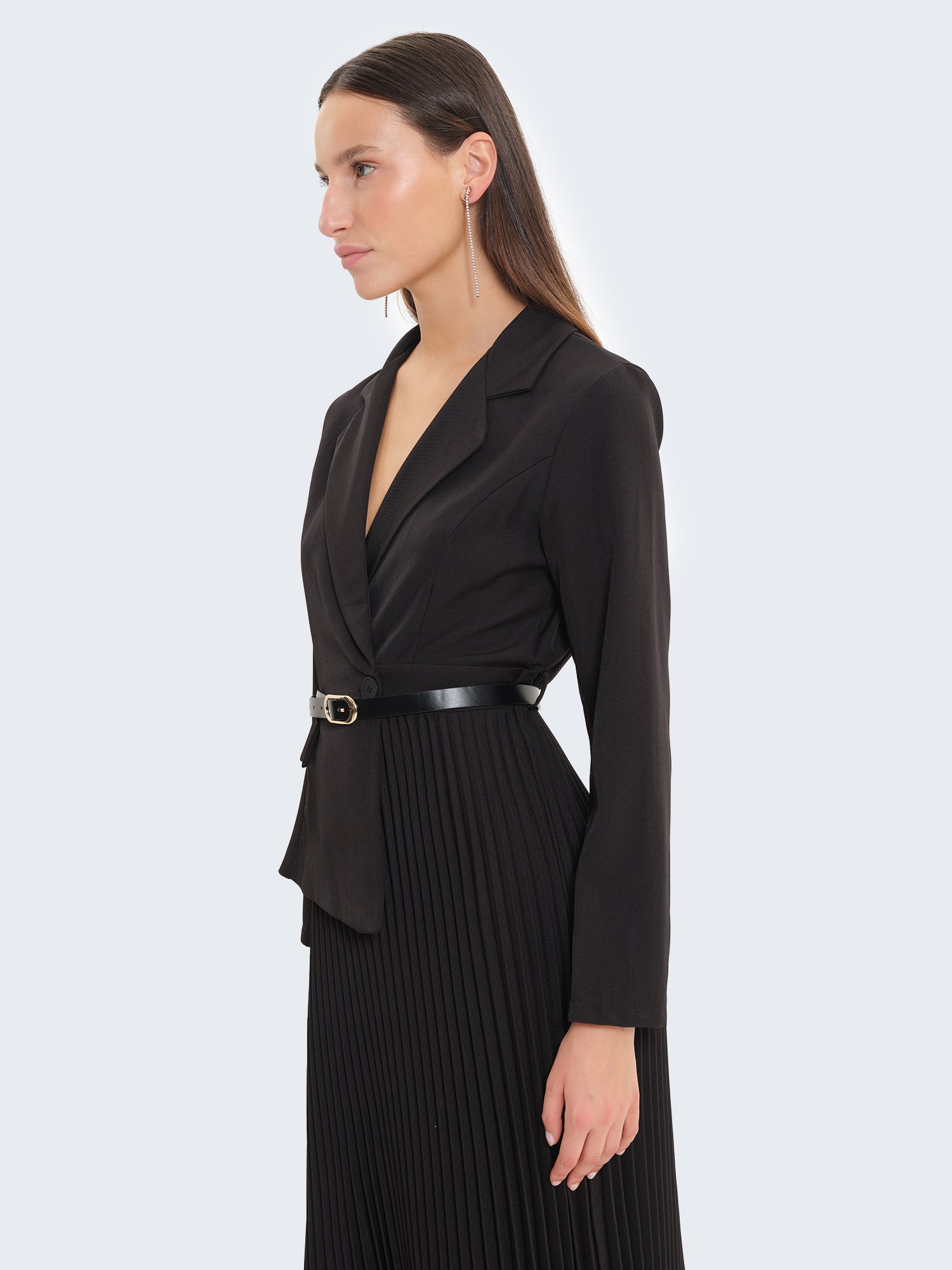 Long dress with pleated skirt