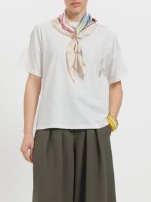 T-shirt con foulard