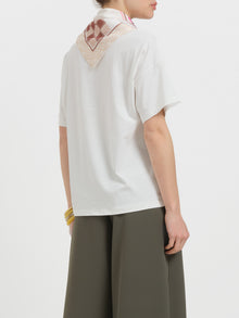 T-shirt con foulard