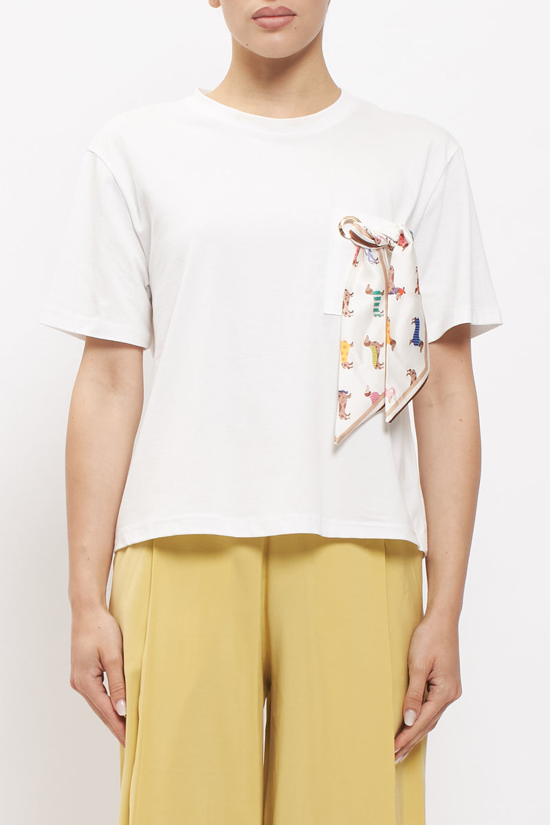 T-shirt con foulard