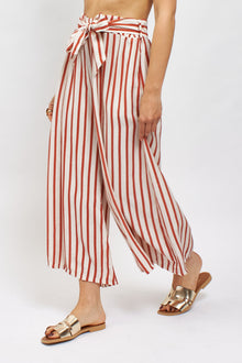 Pantalone palazzo a righe con cinta