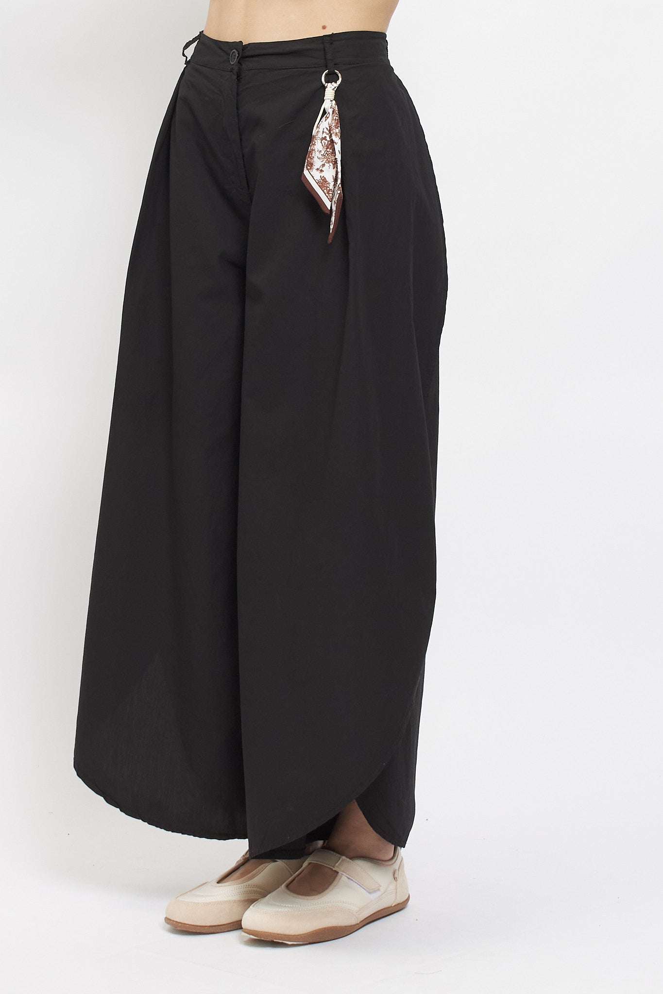 Pantaloni in cotone con spacchi laterali