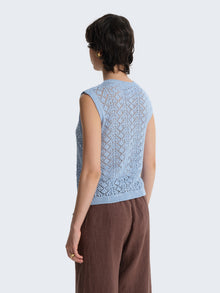 Sleeveless perforated shirt