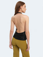 Top scollato in paillettes