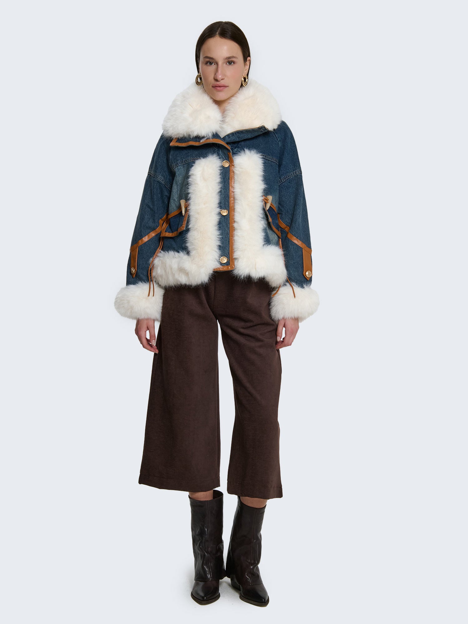 Giacca di jeans con inserti di ecopelliccia