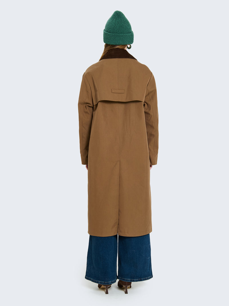 Cappotto con colletto in velluto