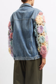 Giacca di jeans con maniche uncinetto