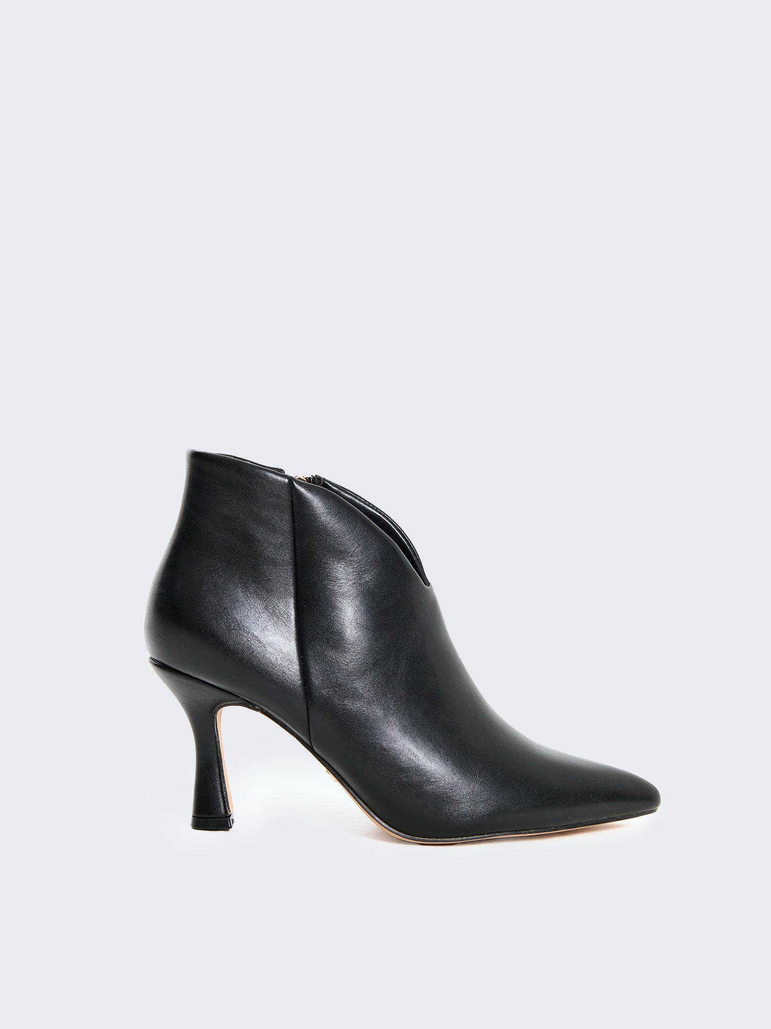 Stivaletti con scollo a punta