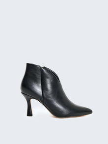 Stivaletti con scollo a punta