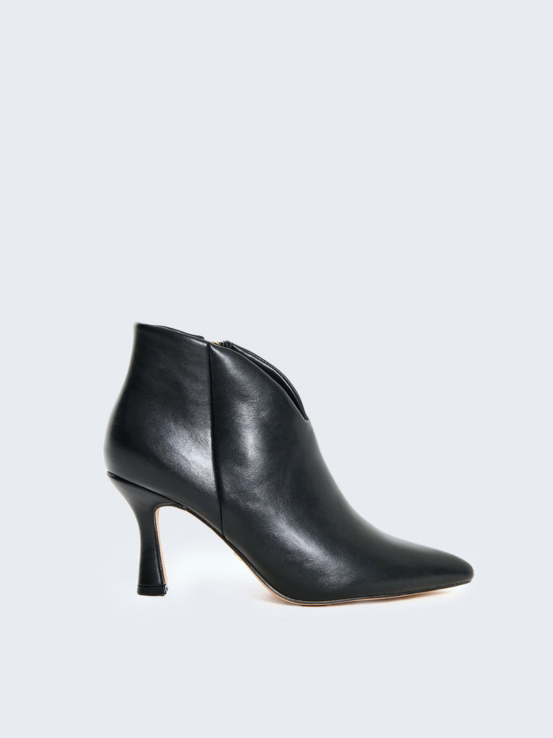 Stivaletti con scollo a punta