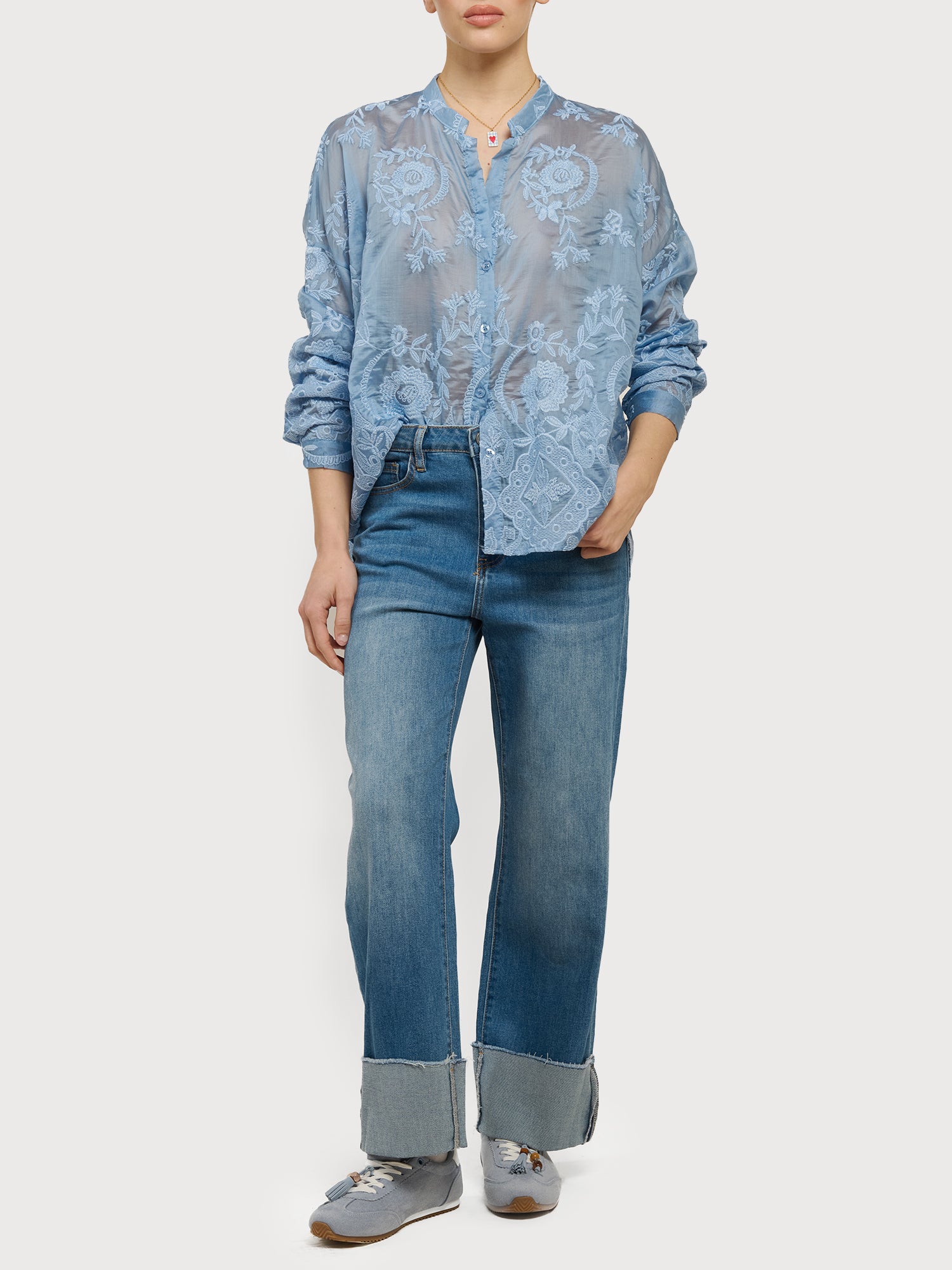 Camicia corena con nodo