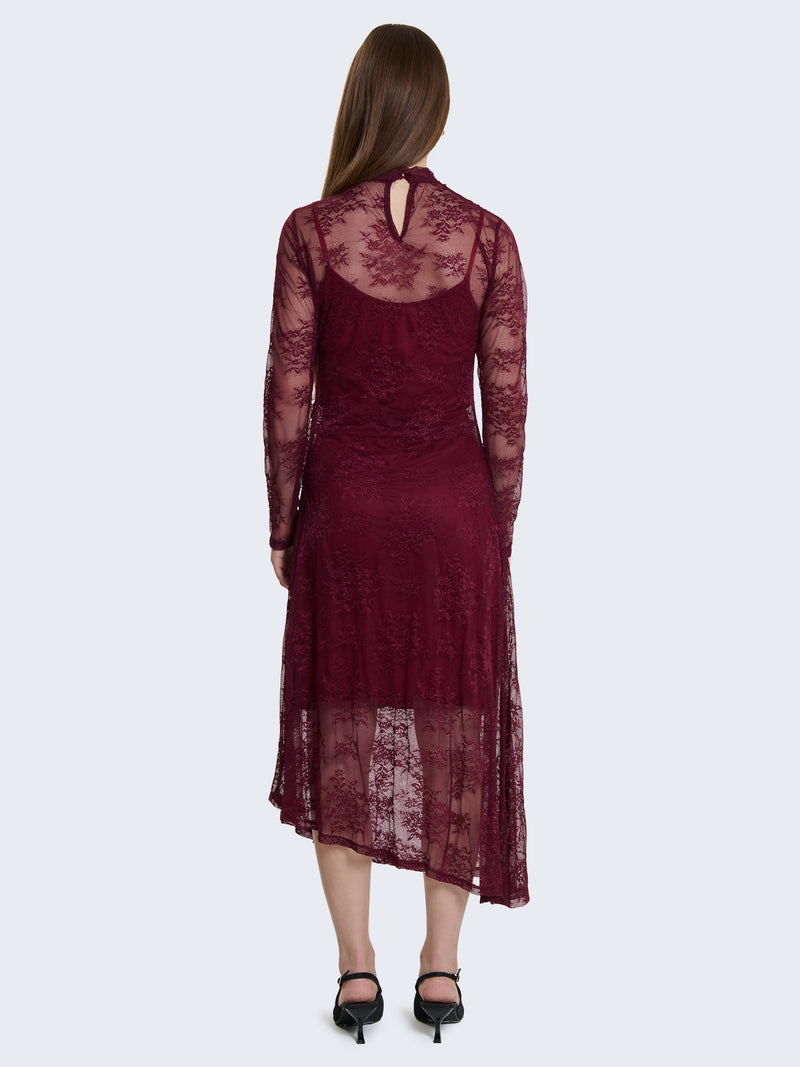 Abito lungo in pizzo