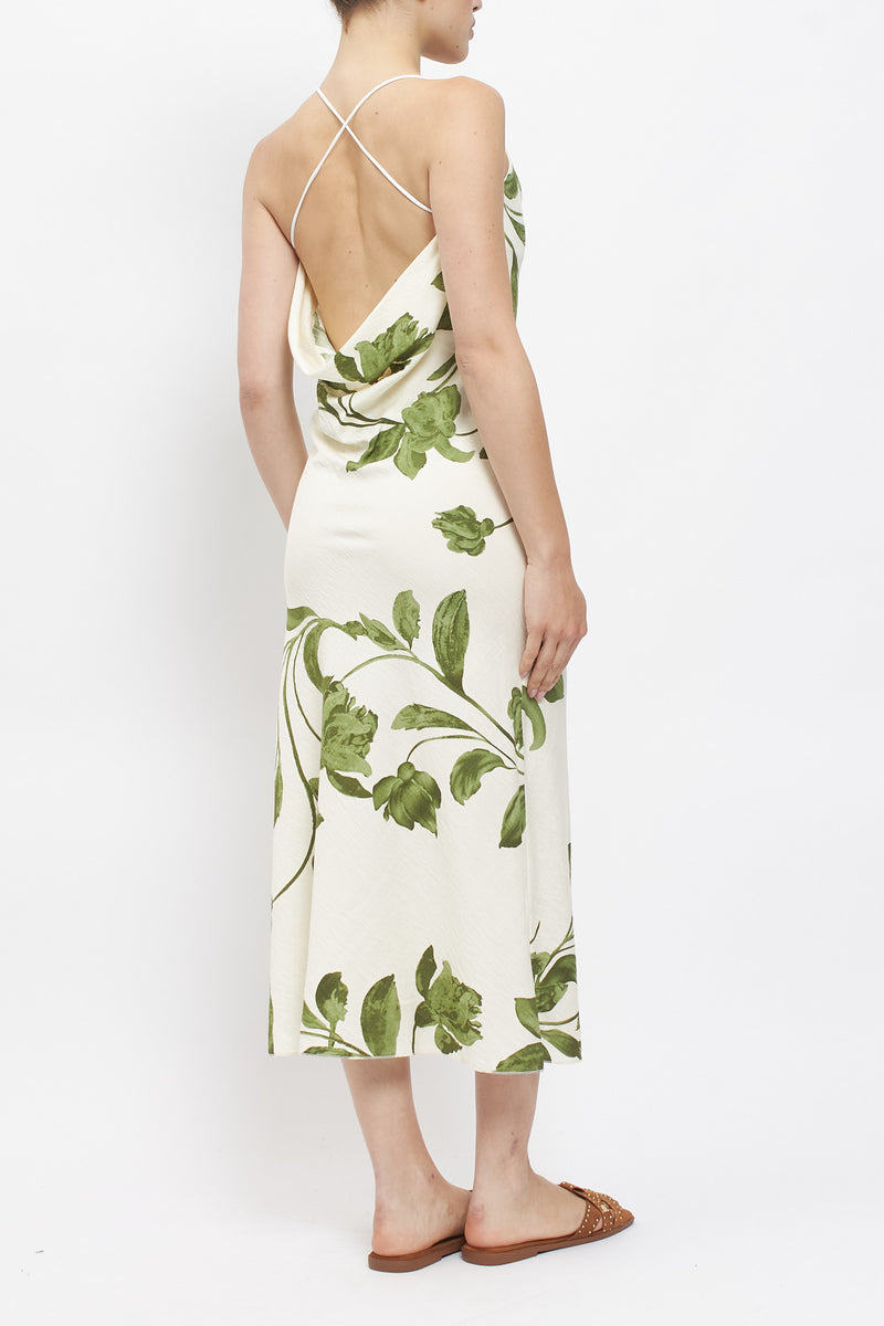 Abito con scollo sciallato sulla schiena