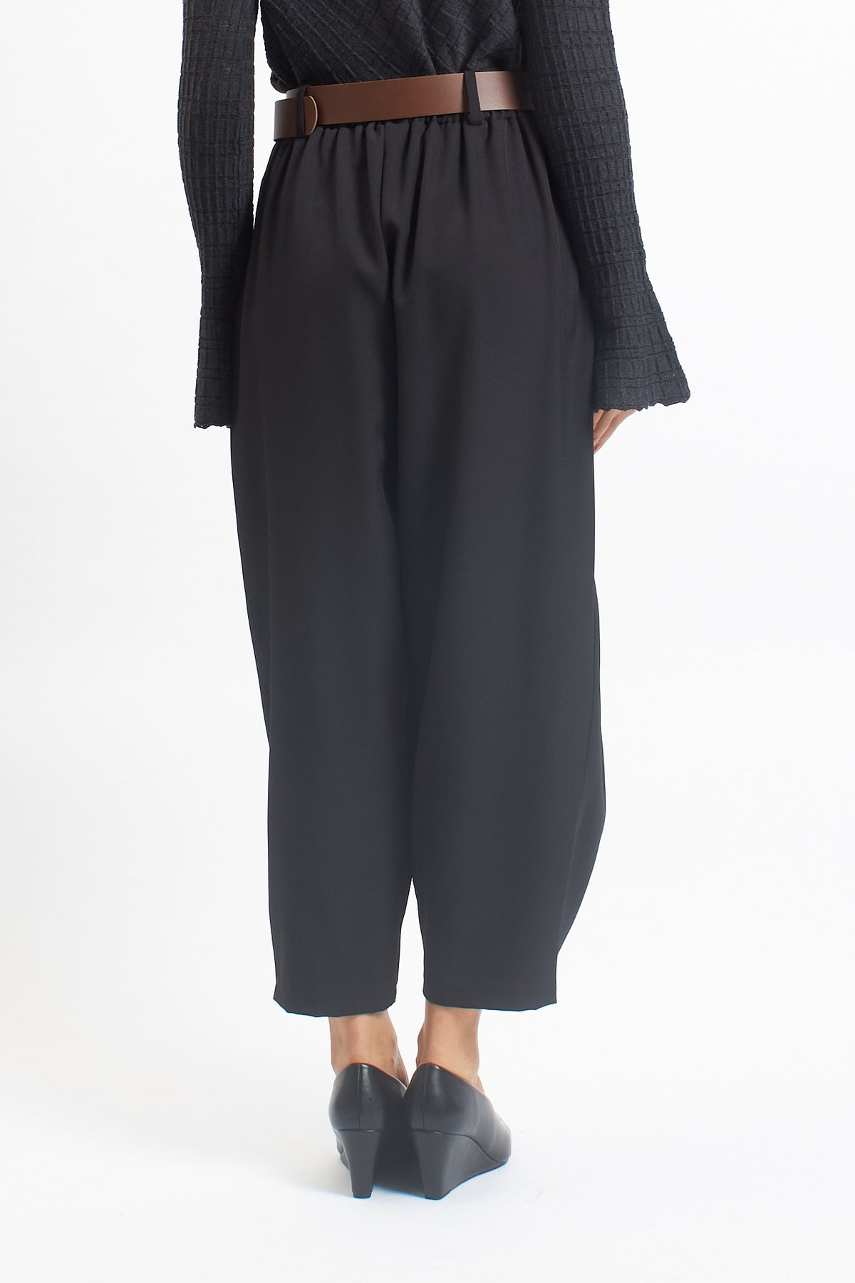 Pantalone barrel in cady con pannello