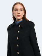 Cappotto corto con bottoni