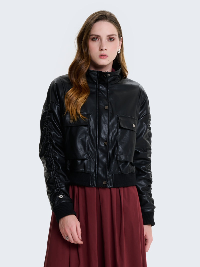Bomber cropped in ecopelle nero