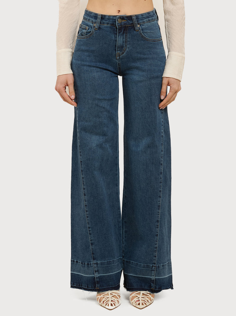Jeans wide leg con orlo sfrangiato