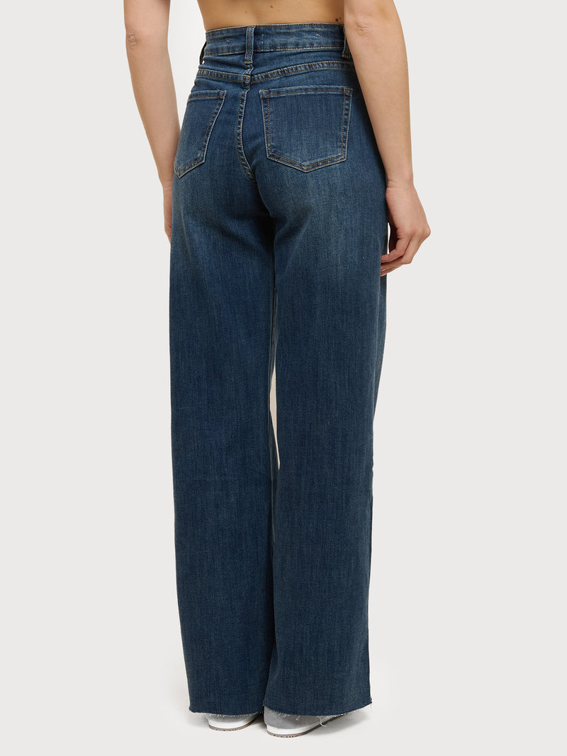 Jeans wide leg con taglio vivo