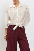 Camicia ricamata con fiocco