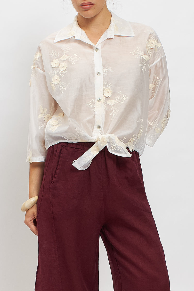 Camicia ricamata con fiocco