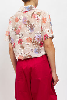 Camicia con ricami in pizzo e stampe floreali