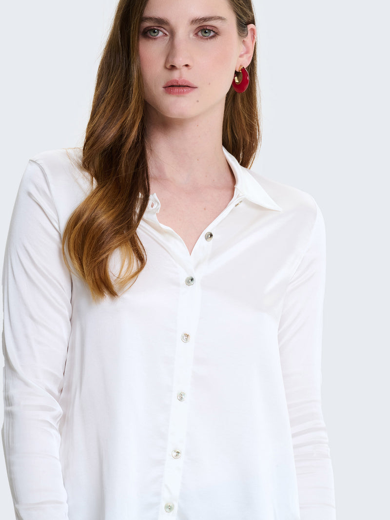 Camicia slim fit in raso a maniche lunghe