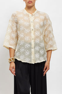 Camicia coreana con ricami floreali